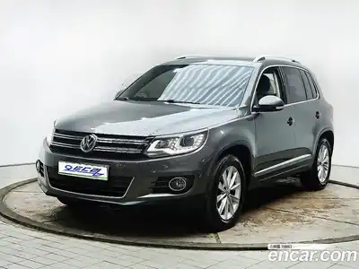 Volkswagen Tiguan 2015 2.0 Автомат в Москве № 169251, миниатюра 2