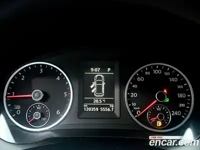 Volkswagen Tiguan 2015 2.0 Автомат в Москве № 169251, миниатюра 6