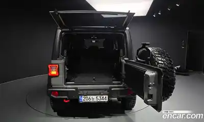 Jeep Wrangler 2023 2.0 Автомат в Москве № 169403, миниатюра 4