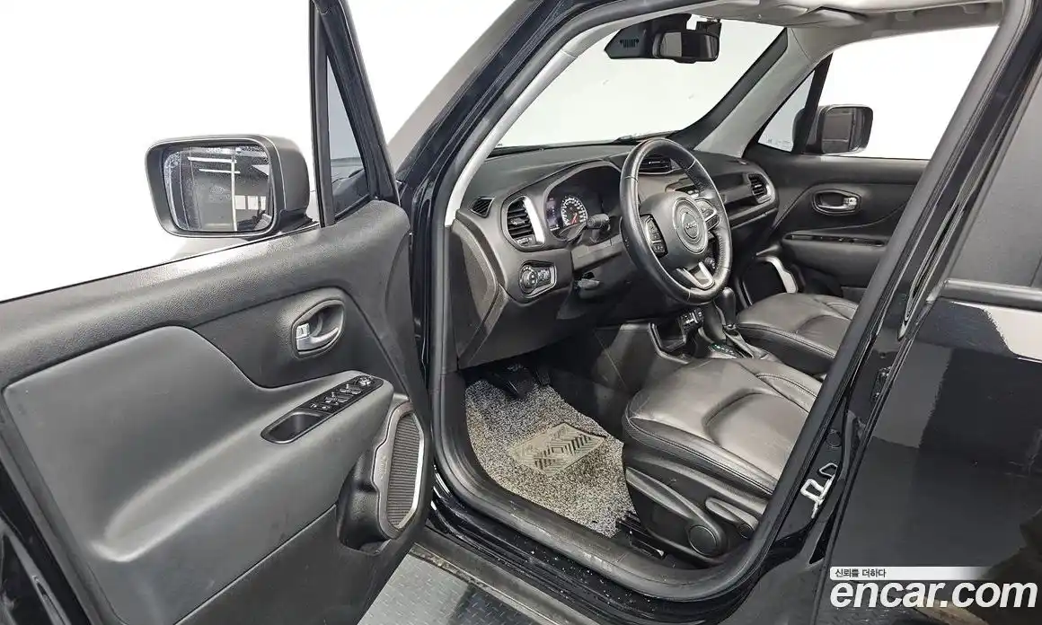 Jeep Renegade 2021 2.4 Автомат в Москве № 169743, фото 3