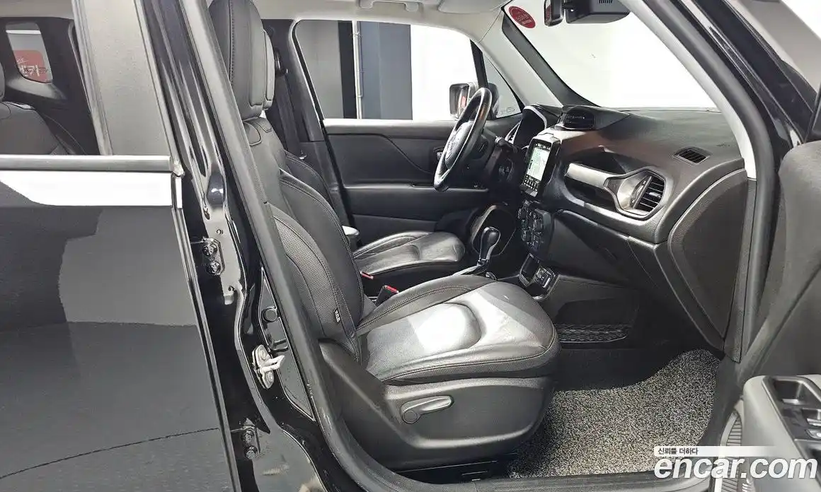 Jeep Renegade 2021 2.4 Автомат в Москве № 169743, фото 7