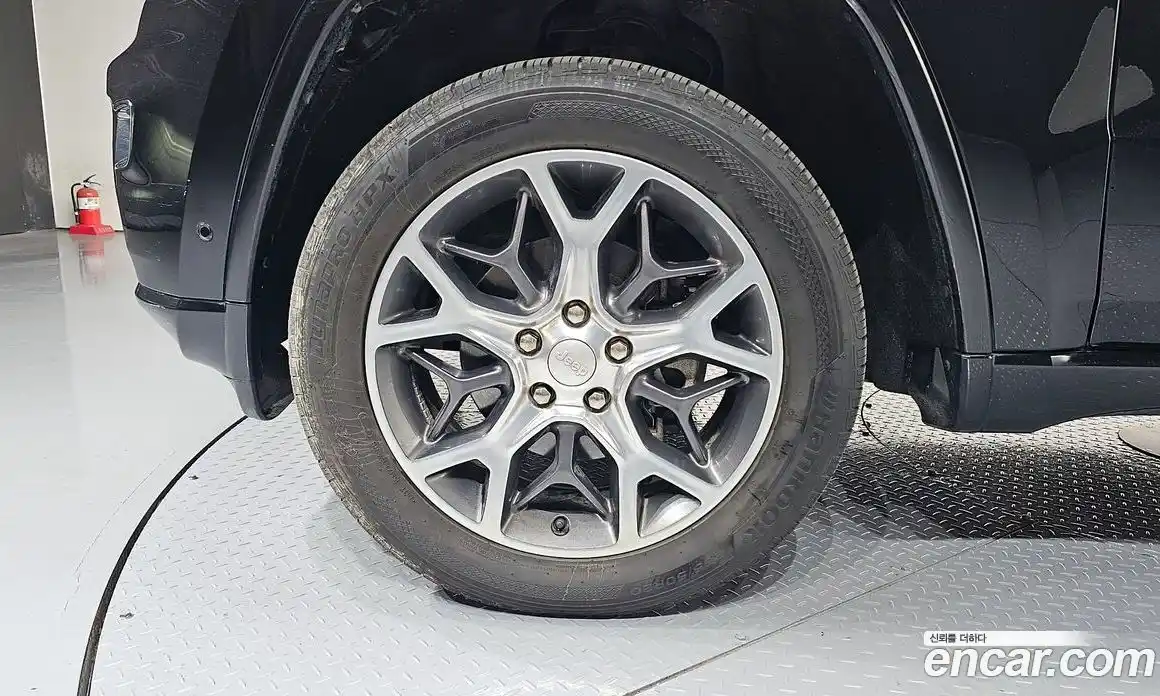 Jeep Cherokee 2019 3.6 Автомат в Москве № 169822, фото 5