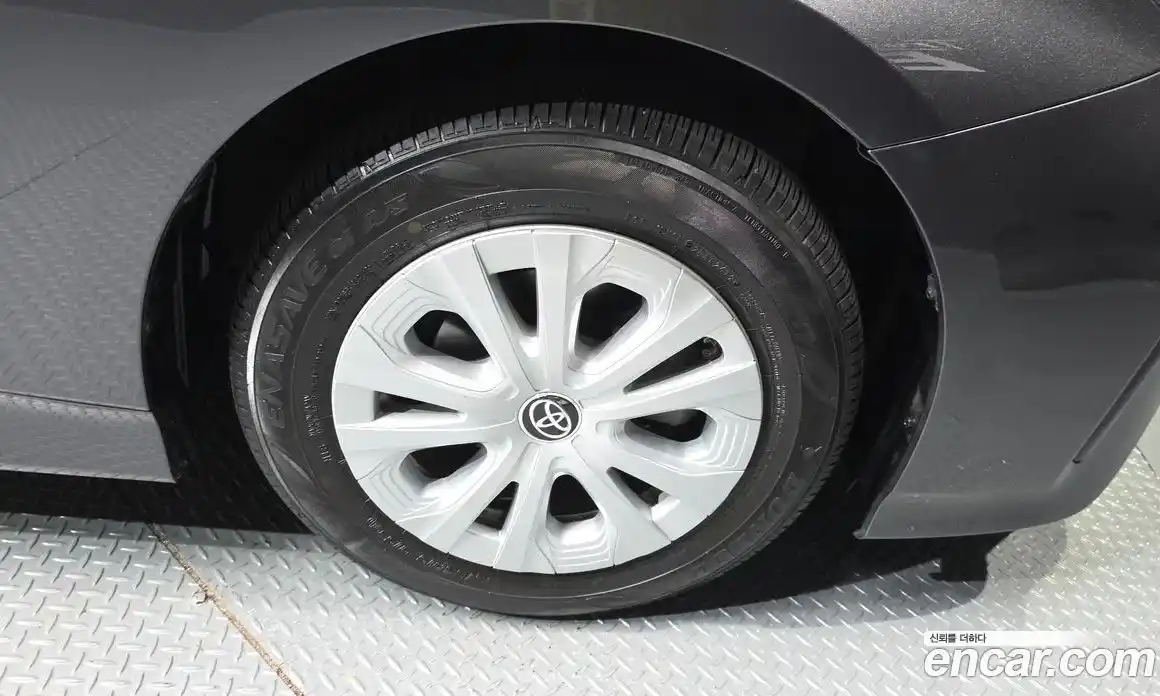 Toyota Prius 2019 1.8 Автомат в Москве № 170281, фото 16