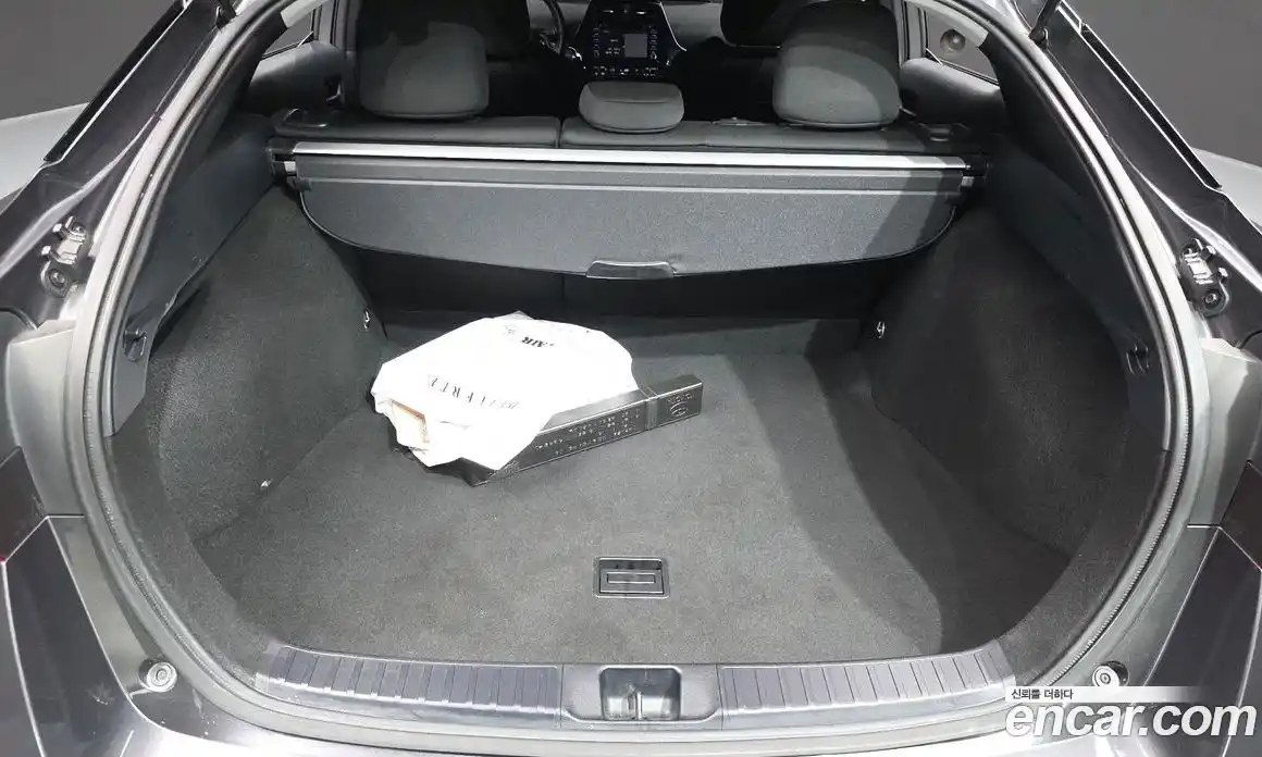 Toyota Prius 2019 1.8 Автомат в Москве № 170281, фото 19