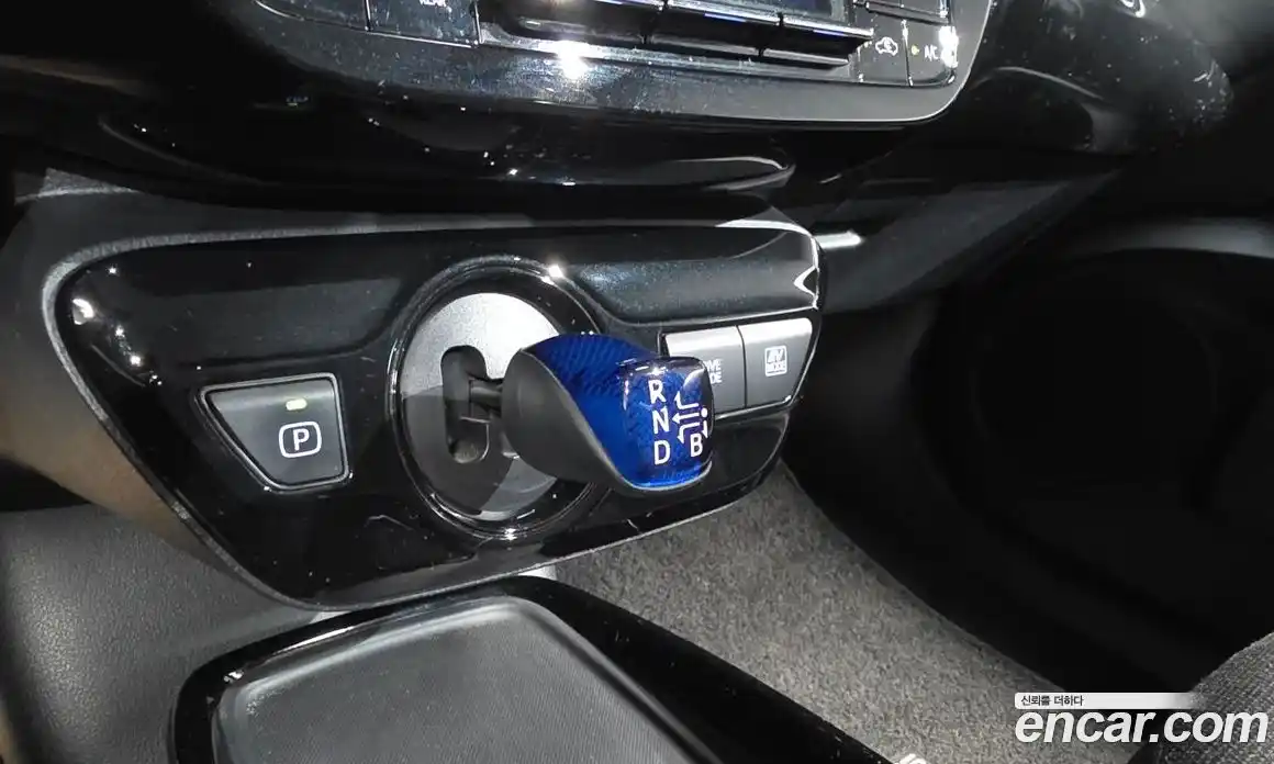 Toyota Prius 2019 1.8 Автомат в Москве № 170281, фото 10