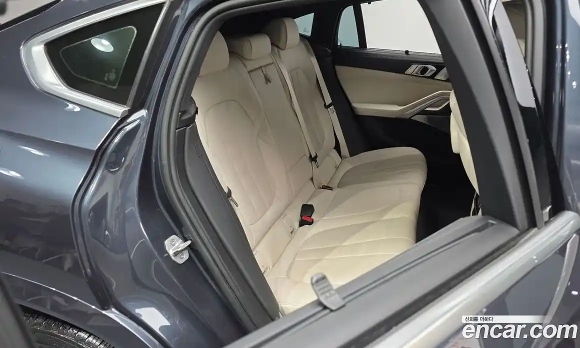 BMW X6 2022 4.4 Автомат в Москве № 189601, фото 1