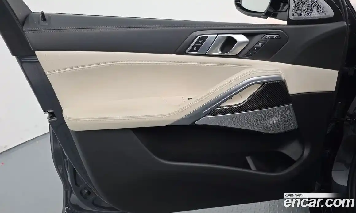 BMW X6 2022 4.4 Автомат в Москве № 189601, фото 11