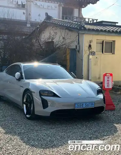 Porsche Taycan 2023 Автомат в Москве № 197852, миниатюра 3