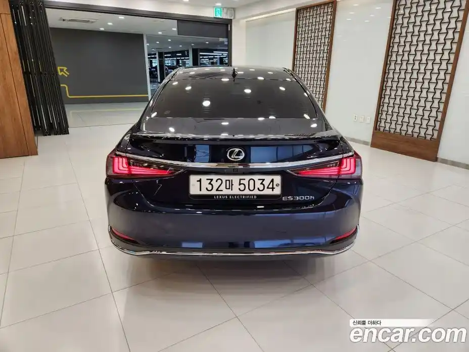 Lexus ES 2026 2.5 Вариатор в Москве № 214734, фото 4