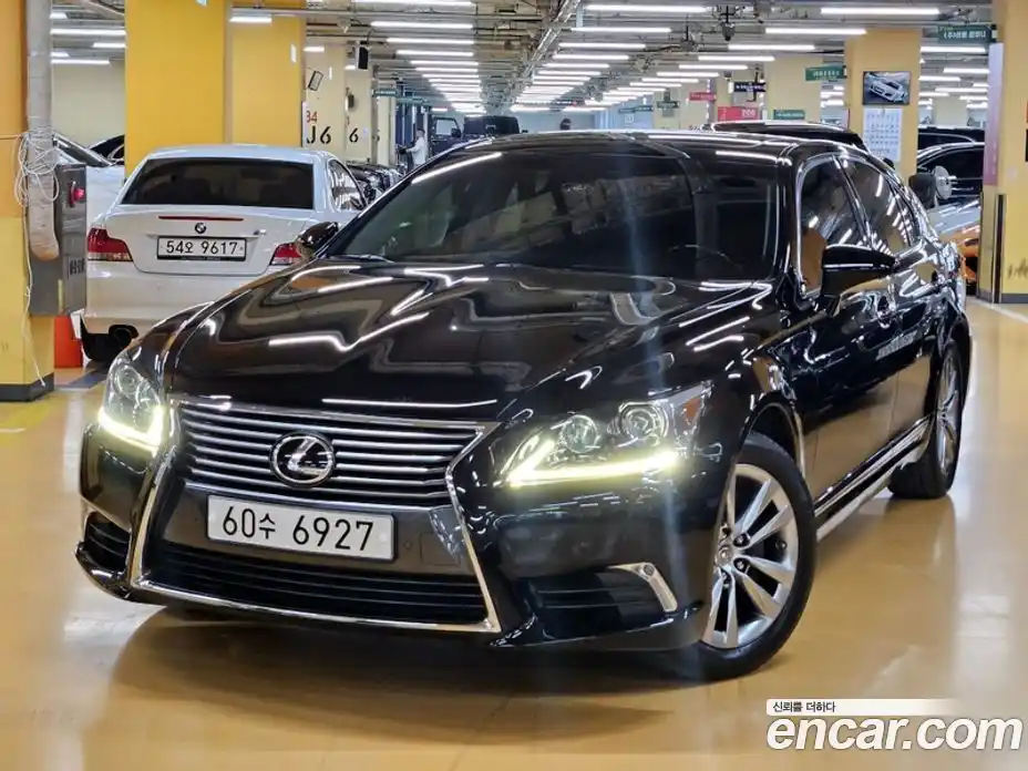 Lexus LS 2014 4.6 Автомат в Москве № 214808, фото 3
