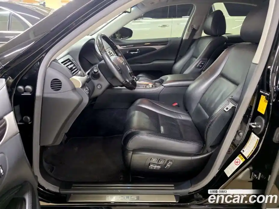 Lexus LS 2014 4.6 Автомат в Москве № 214808, фото 10