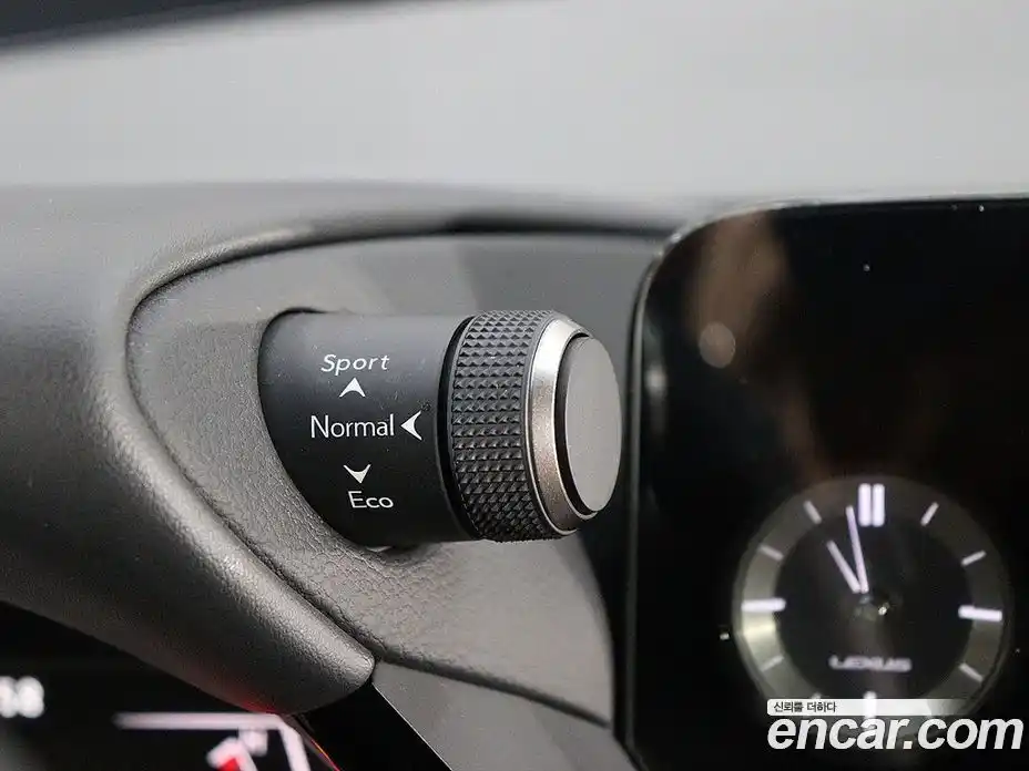 Lexus ES 2023 2.5 Автомат в Москве № 214829, фото 8