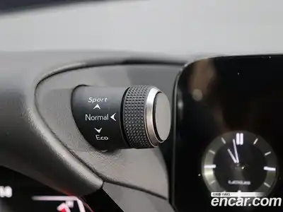 Lexus ES 2023 2.5 Автомат в Москве № 214829, миниатюра 8