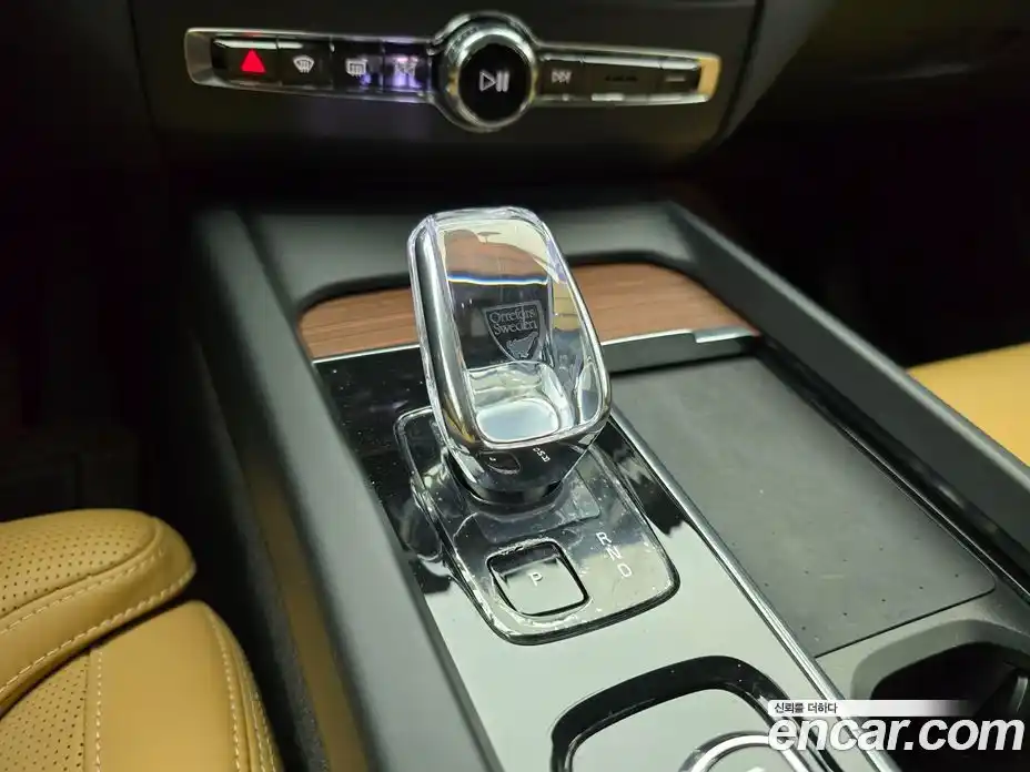 Volvo XC60 2024 2.0 Автомат в Москве № 222355, фото 12