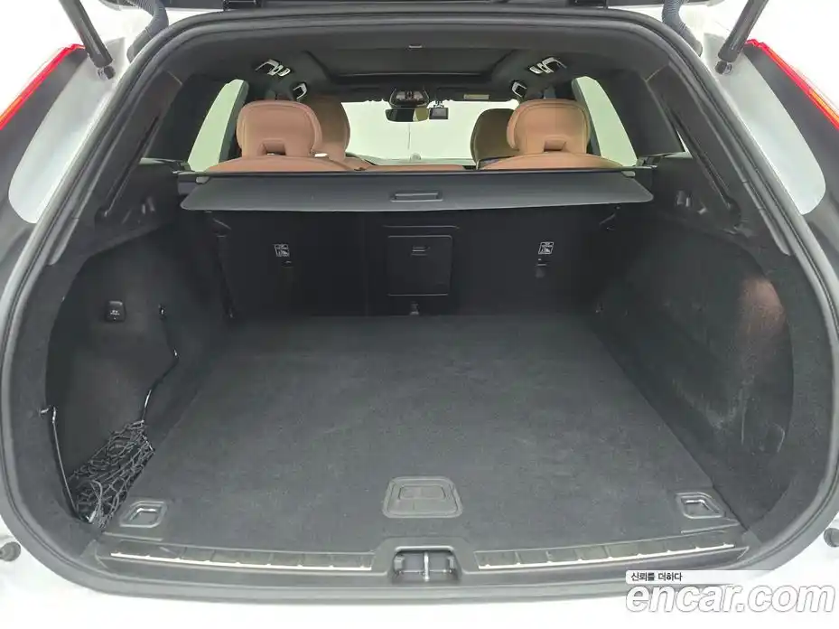 Volvo XC60 2024 2.0 Автомат в Москве № 222355, фото 19