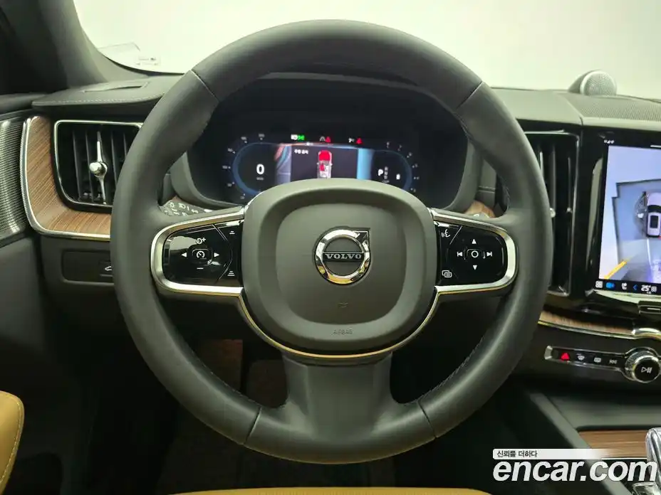 Volvo XC60 2024 2.0 Автомат в Москве № 222355, фото 6