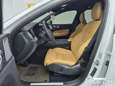 Volvo XC60 2024 2.0 Автомат в Москве № 222355, миниатюра 7