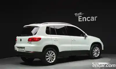 Volkswagen Tiguan, 2015