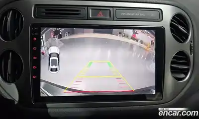 Volkswagen Tiguan 2015 2.0 Автомат в Москве № 228733, миниатюра 12