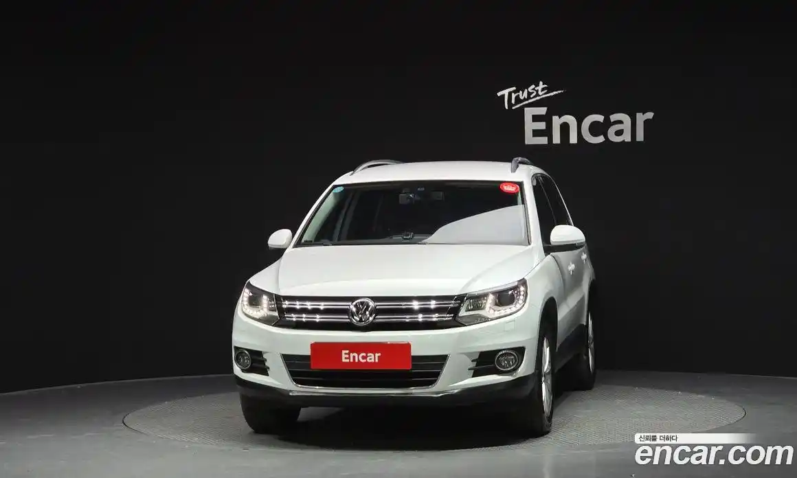 Volkswagen Tiguan 2015 2.0 Автомат в Москве № 228733, фото 18