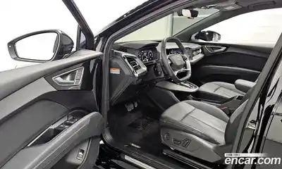 Audi Q4 e-tron 2023 0.2 Автомат в Москве № 229681, миниатюра 12