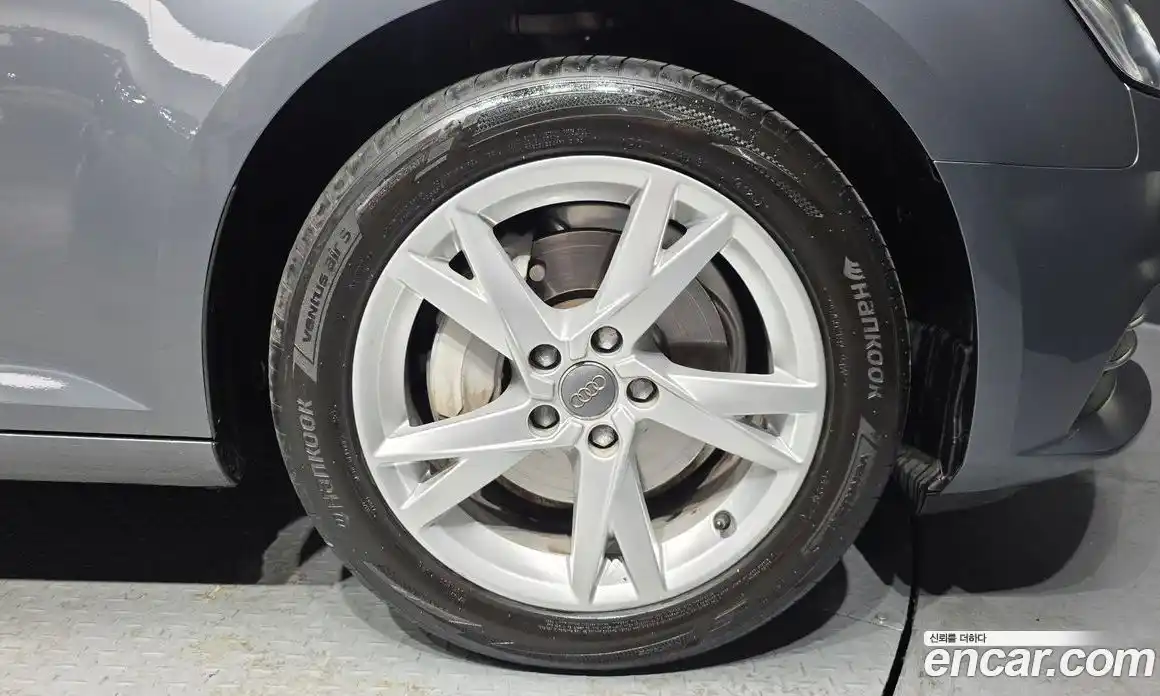 Audi A4 2018 2.0 Автомат в Москве № 229799, фото 14