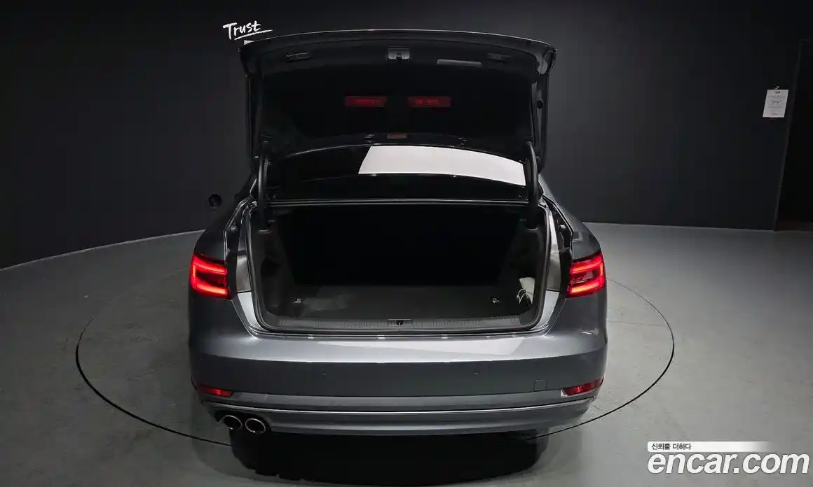 Audi A4 2018 2.0 Автомат в Москве № 229799, фото 17