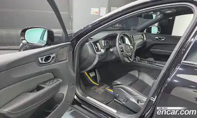 Volvo XC60 2021 2.0 Автомат в Москве № 230540, миниатюра 11
