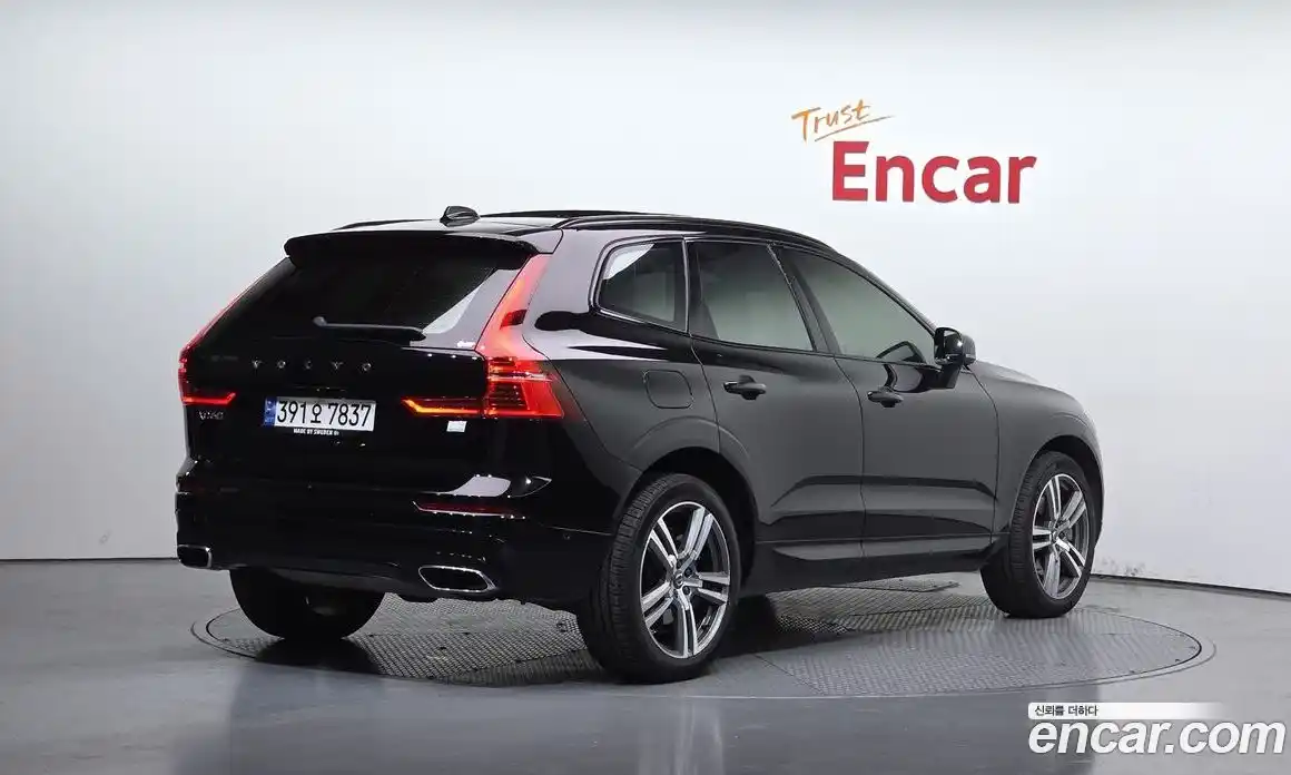 Volvo XC60 2021 2.0 Автомат в Москве № 230540, фото 17