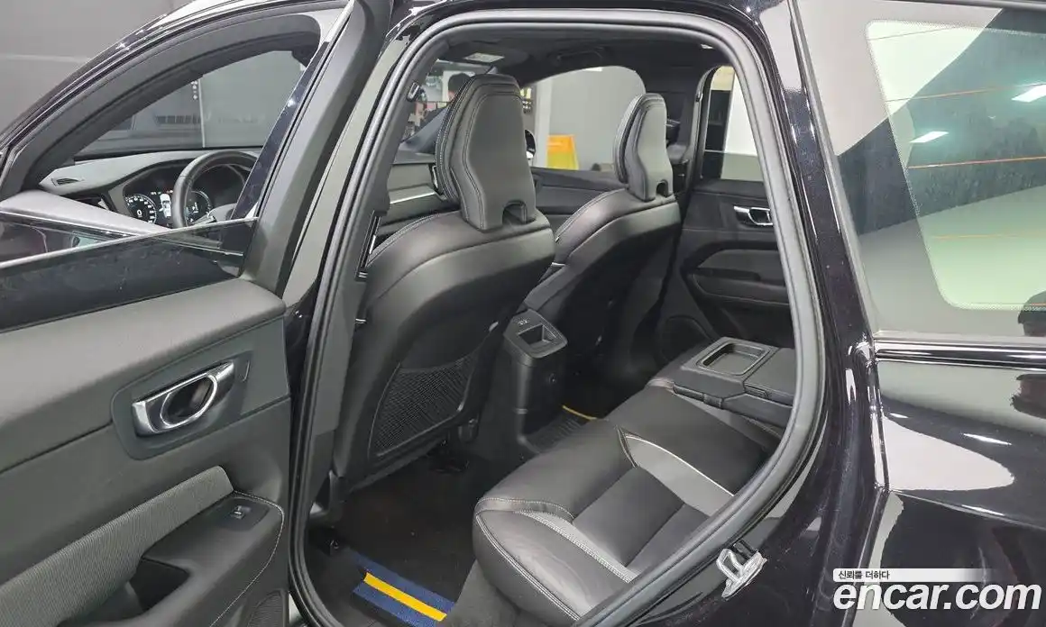 Volvo XC60 2021 2.0 Автомат в Москве № 230540, фото 6