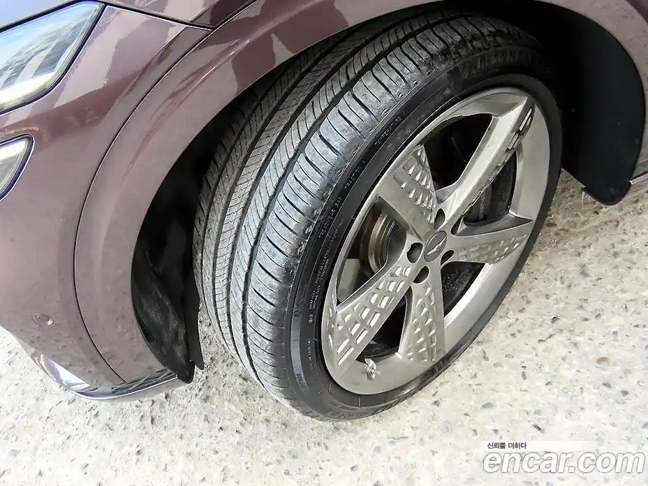 Genesis GV70 2021 2.5 Автомат в Москве № 26869, фото 20