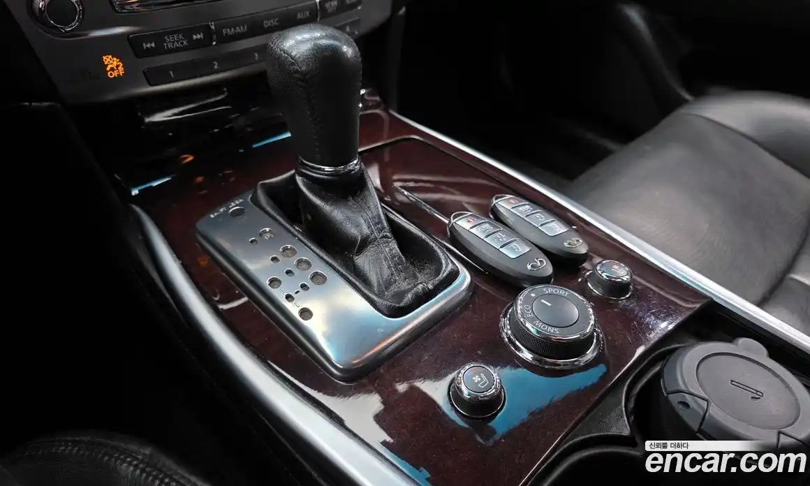 Infiniti Q70 2016 3.7 Автомат в Москве № 269951, фото 12