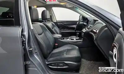 Infiniti Q70 2016 3.7 Автомат в Москве № 269951, миниатюра 2