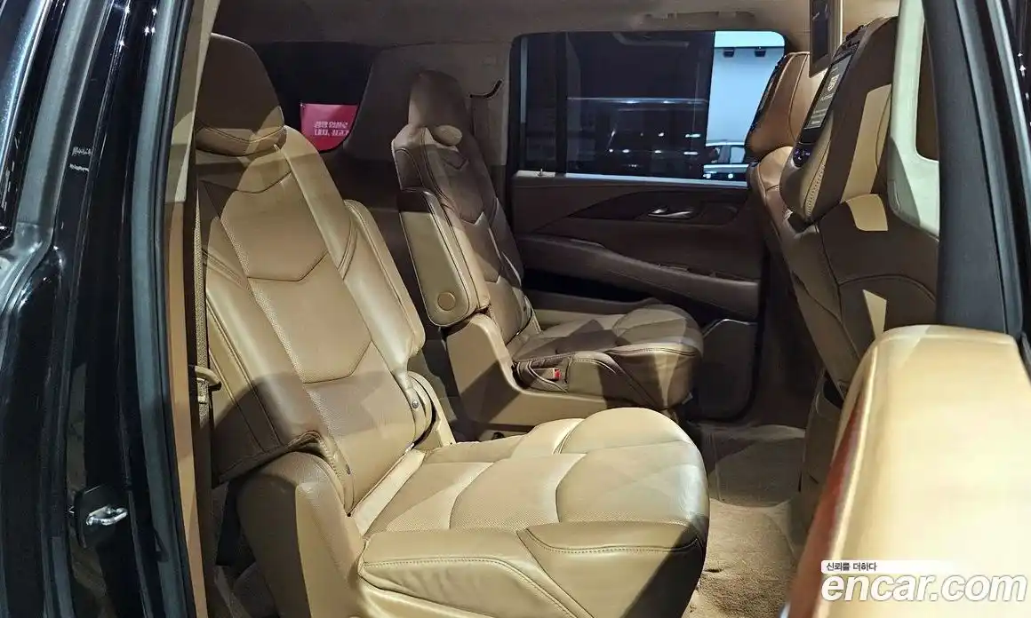 Cadillac Escalade 2016 6.2 Автомат в Москве № 285583, фото 6