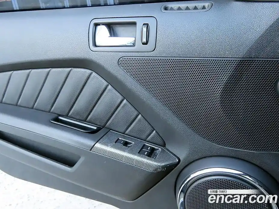 Ford Mustang 2011 3.7 Автомат в Москве № 296382, фото 12