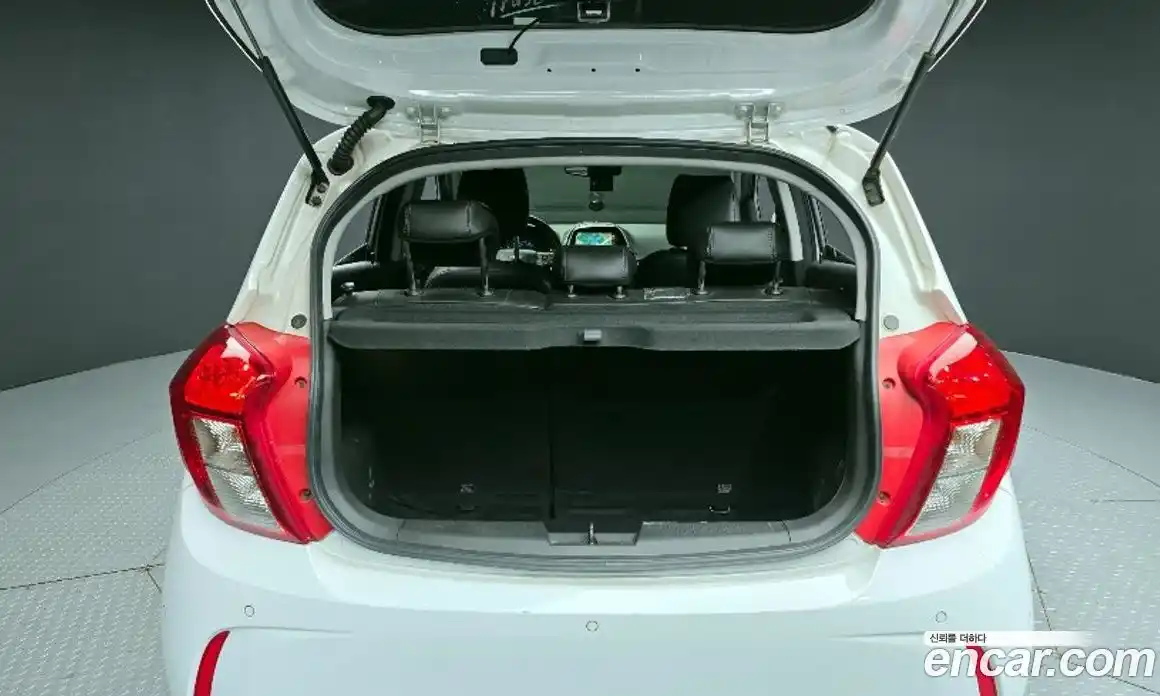 Chevrolet Spark 2017 1.0 Автомат в Москве № 315250, фото 19