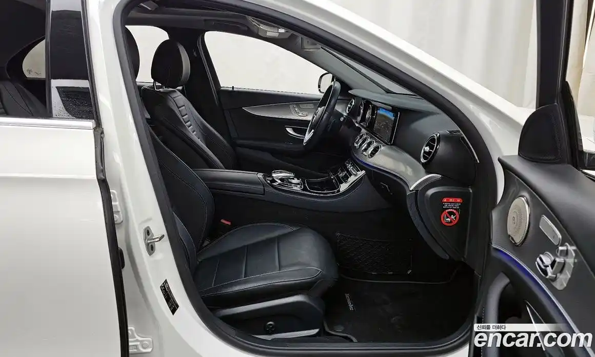 Mercedes-Benz E-Class 2019 2.0 Автомат в Москве № 325041, фото 14