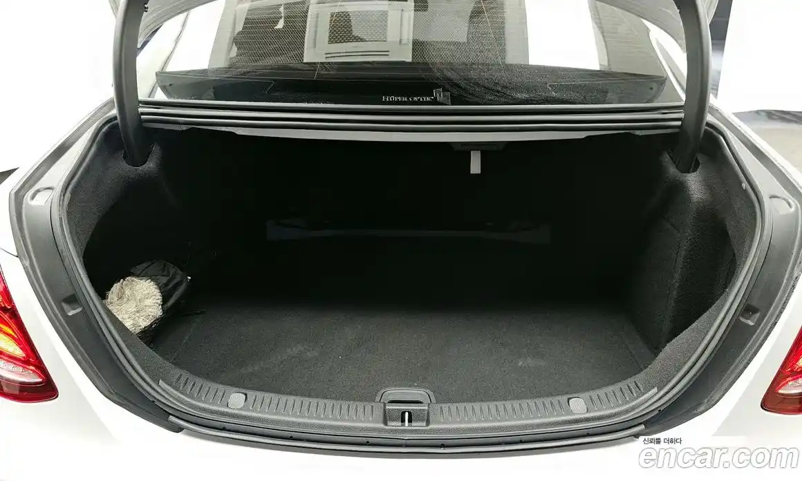 Mercedes-Benz E-Class 2019 2.0 Автомат в Москве № 325041, фото 18