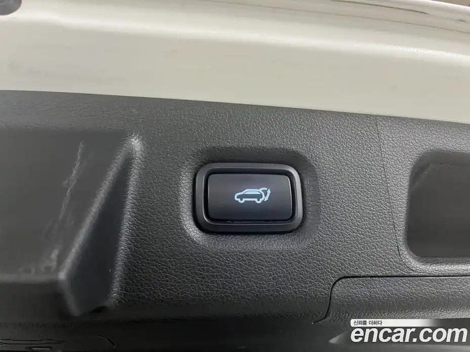 Hyundai Santa Fe 2022 1.6 Автомат в Москве № 331508, фото 17