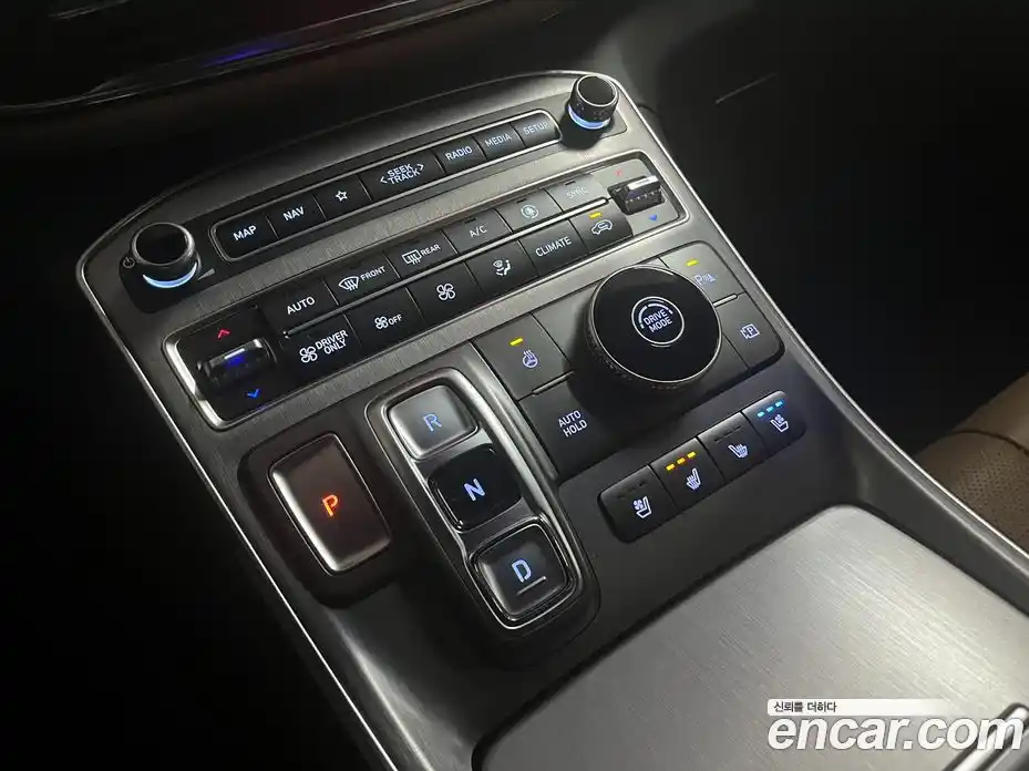 Hyundai Santa Fe 2022 1.6 Автомат в Москве № 331508, фото 9