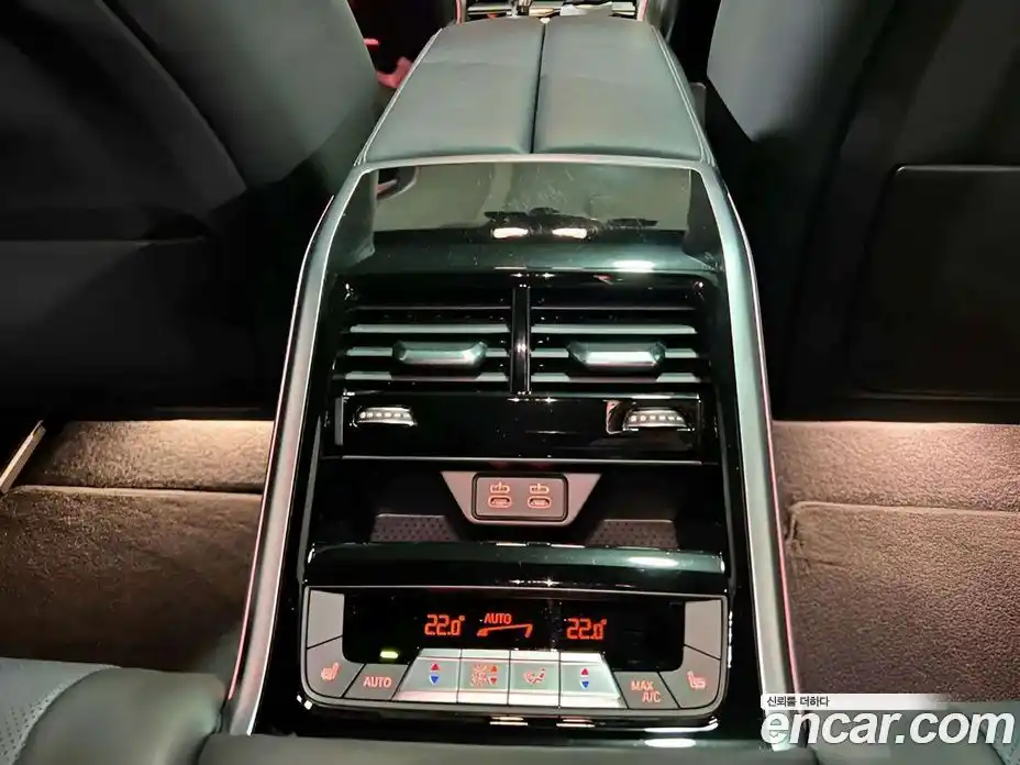 BMW 8-Series 2024 4.4 Автомат в Москве № 362164, фото 15