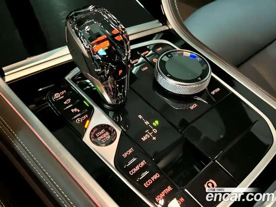 BMW 8-Series 2024 4.4 Автомат в Москве № 362164, фото 17