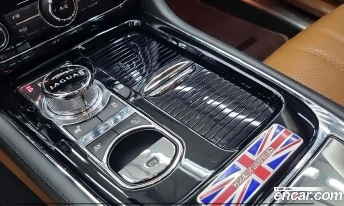 Jaguar XJ 2015 3.0 Автомат в Москве № 364900, фото 14