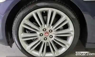 Jaguar XJ 2015 3.0 Автомат в Москве № 364900, миниатюра 8