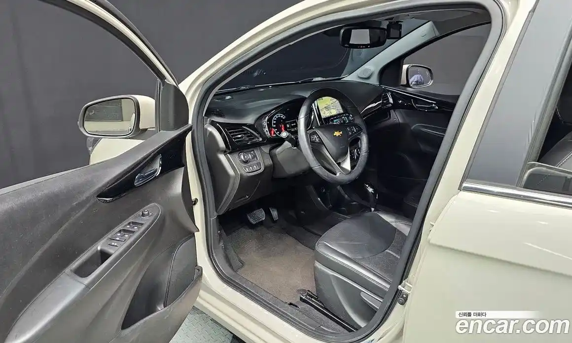 Chevrolet Spark 2017 1.0 Автомат в Москве № 37924, фото 10