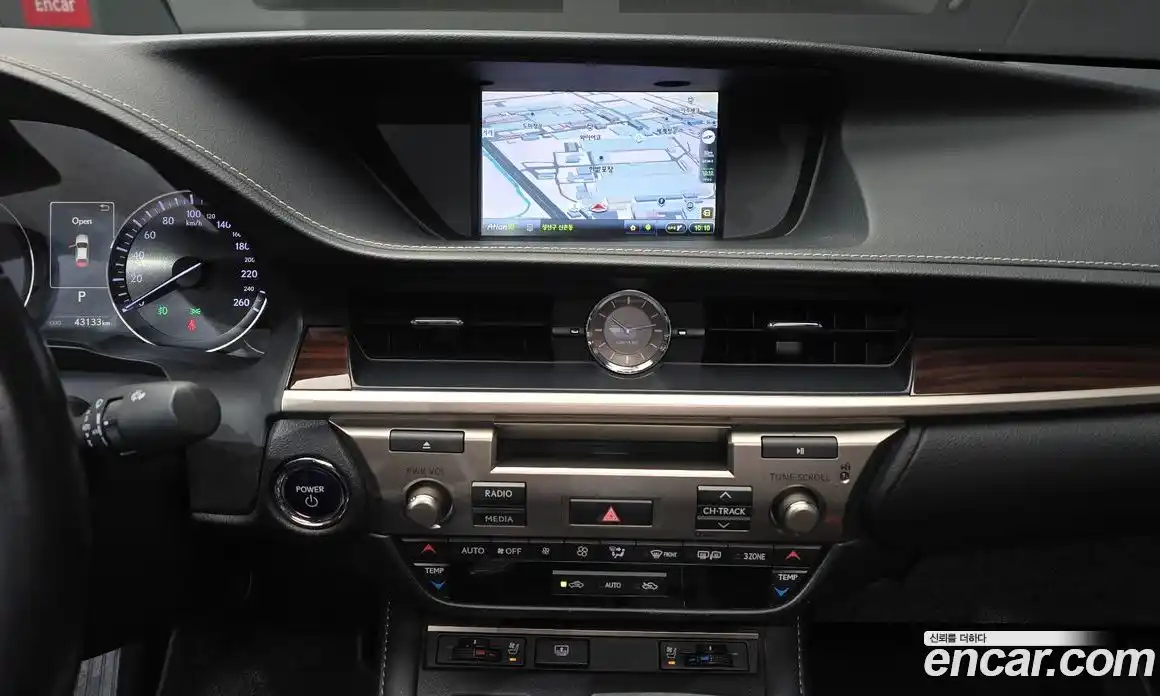 Lexus ES 2016 2.5 Автомат в Москве № 425013, фото 14