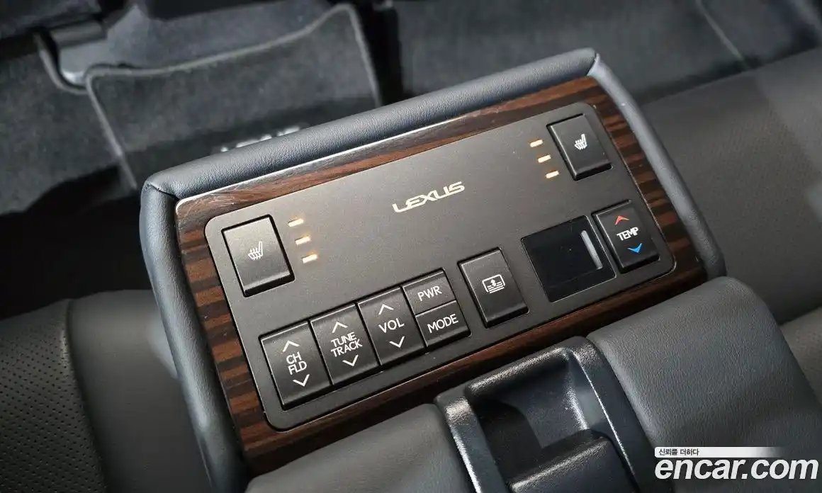 Lexus ES 2016 2.5 Автомат в Москве № 425013, фото 18