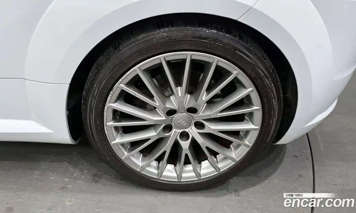 Audi TT 2016 2.0 Автомат в Москве № 429083, фото 5