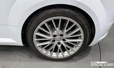 Audi TT 2016 2.0 Автомат в Москве № 429083, миниатюра 5