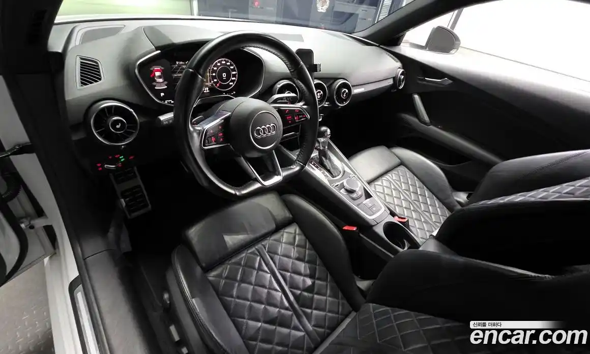 Audi TT 2016 2.0 Автомат в Москве № 429083, фото 7